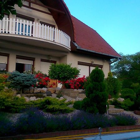 Kati Villa Vonyarcvashegy Exterior foto