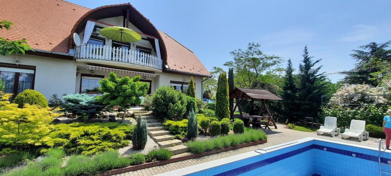 Kati Villa Vonyarcvashegy Exterior foto