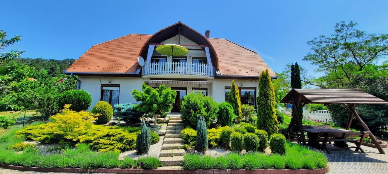 Kati Villa Vonyarcvashegy Exterior foto