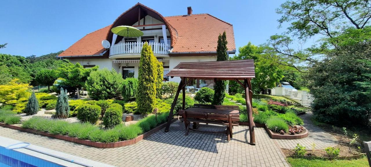 Kati Villa Vonyarcvashegy Exterior foto